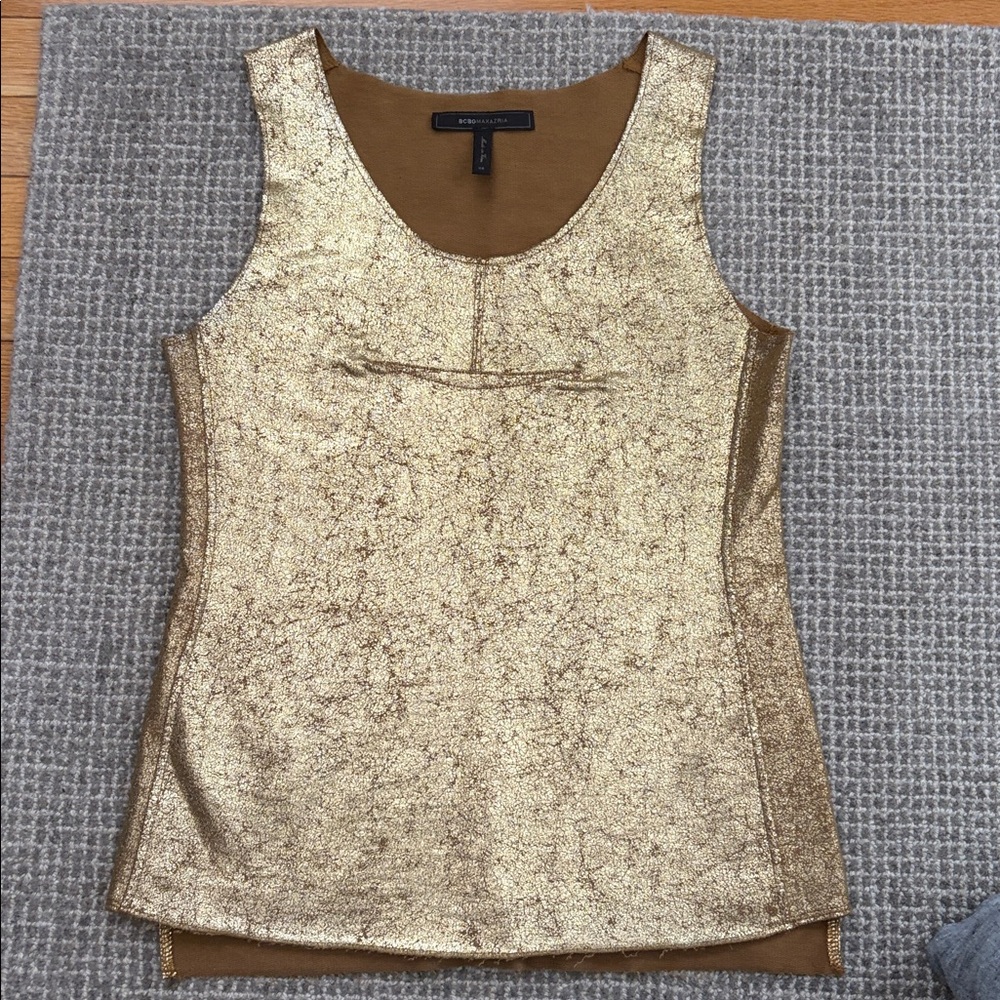 BCBGMAXAZRIA-Gold Sleeveless Top. Size XS.